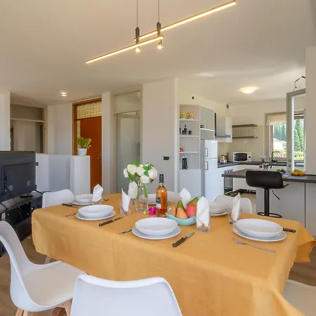 Lukas View & Parking Place - Happy * Gardone Riviera
