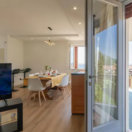 Lukas View & Parking Place - Happy * Gardone Riviera