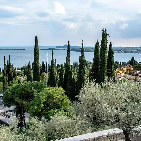 Lukas View & Parking Place - Happy * Gardone Riviera